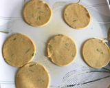 বেসন কা মিনি পুরি(Besan Ka Mini Puri recipe in bengali) রেসিপির ধাপ 8 ছবি