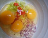 Foto langkah ke 2 dari resep Telor Dadar Penyet Sambel Korek.