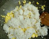 Foto langkah ke 2 dari resep Nasi Goreng Telur.