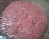 Foto langkah ke 3 dari resep Donat Pinky Kulit Buah Naga.