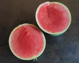 Foto del passaggio 3 della ricetta Agua fresca di anguria e pesca Agua fresca di scorza di anguria e cetriolo