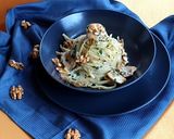 Foto del passaggio 8 della ricetta Linguine ai funghi porcini e noci