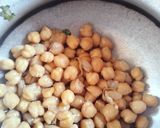 A picture of step 1 of Chana masala/chole masala.