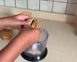 Foto del paso 1 de la receta: Bizcochón de galletas de chocolate (tipo Príncipe)