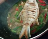 Foto langkah ke 6 dari resep Tumis ikan bunga bawang.