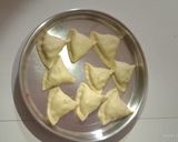 समोसा (samosa recipe in marathi) रेसिपी स्टेप 3 फोटो