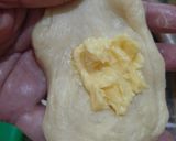 Foto langkah ke 5 dari resep Coffee Buns.