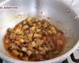 A picture of step 5 of Chatpate Aloo Baingan Recipe.