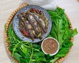 Hình bước làm 2 của món Cá nục hấp cuốn bánh tráng