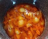 Bakonyi sertés kapros túrós tésztával recept fázis 2 fotója