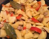 Foto del paso 4 de la receta Lomo y patatas en caldo moreno 🐷🥔