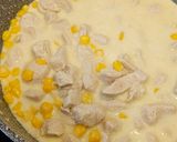Tejszínes kukoricás csirkemell spagetti tésztával recept fázis 2 fotója