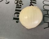 Une image de l'étape 5 de Conserve de concassée de tomates, ail, basilic et oignon blanc.