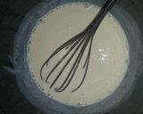 A picture of step 2 of White Christmas ice cream sandwich.