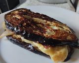 Foto del paso 8 de la receta: Sándwich de berenjena🍆con pera y queso🧀🍯🧅🍐