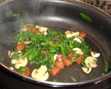 Foto del paso 4 de la receta: Salteado de acelgas con garbanzos y chorizo