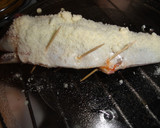 Foto del paso 4 de la receta: Lubina rellena con costra de parmesano