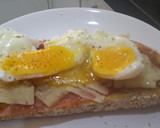Foto del paso 4 de la receta: Tostada con jamón ibérico y huevo