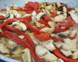 Foto del paso 4 de la receta: Burritos de pollo rápidos y sin complejos