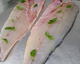 Foto del paso 1 de la receta: Lubina en papillote con azafrán