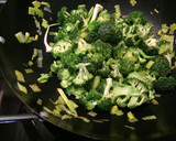Foto del paso 3 de la receta: Macarrones con salsa de brócoli y champiñón 