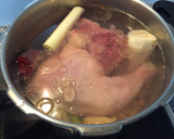 Foto del paso 3 de la receta: Caldo de pollo y verdura