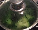 Foto del paso 1 de la receta: Brócoli con ajos tiernos y guindilla 