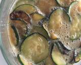 Foto del paso 7 de la receta: Tortilla de calabacín y ajos tiernos 
