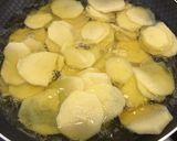 Foto del paso 2 de la receta: Tortilla de patata con cebolla