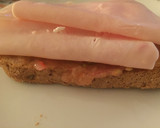 Foto del paso 3 de la receta: Tosta de tomate veraniega 