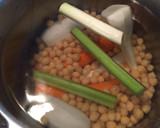 Foto del paso 2 de la receta: Caldo de pollo y verdura