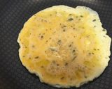 Foto del paso 2 de la receta: Tortilla francesa de atún con queso