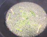 Foto del paso 2 de la receta: Tortilla de calabacín y ajos tiernos 