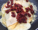 Foto del paso 2 de la receta: Tortilla de chorizo con queso