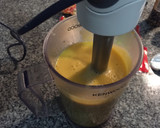 Foto del paso 4 de la receta: Crema de calabacín y zanahoria con quesos