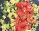 Foto del paso 5 de la receta: Espaguetis integrales con verduras salteadas y queso