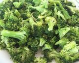 Foto del paso 5 de la receta: Brócoli con ajos tiernos y guindilla 