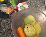 Foto del paso 2 de la receta: Crema de calabacín y zanahoria con quesos