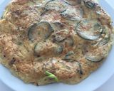Foto del paso 9 de la receta: Tortilla de calabacín y ajos tiernos 