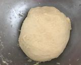 Foto langkah ke 2 dari resep Cheesy garlic roll bread.