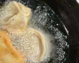 A picture of step 9 of Samosa in momo style.