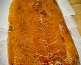 Foto del paso 1 de la receta: Rollitos de salmón con mango y zanahoria