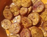 A picture of step 2 of Plantain fritata.