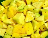 Hình bước làm 1 của món Chân Gà Xoài Lắc