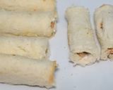 A picture of step 4 of Cheesy Noodles bread rolls.