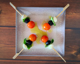 Foto del paso 3 de la receta: Brocheta caprese con oliva negra