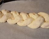 Foto del passaggio 3 della ricetta Treccia di pizza farcita