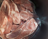 Foto del paso 2 de la receta: Chuletas de cordero guisadas