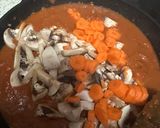 Foto del paso 7 de la receta Lomo en salsa con champiñones y zanahoria