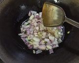 Foto langkah ke 3 dari resep TUNA JOSSS (Tumis Pedas Asam).